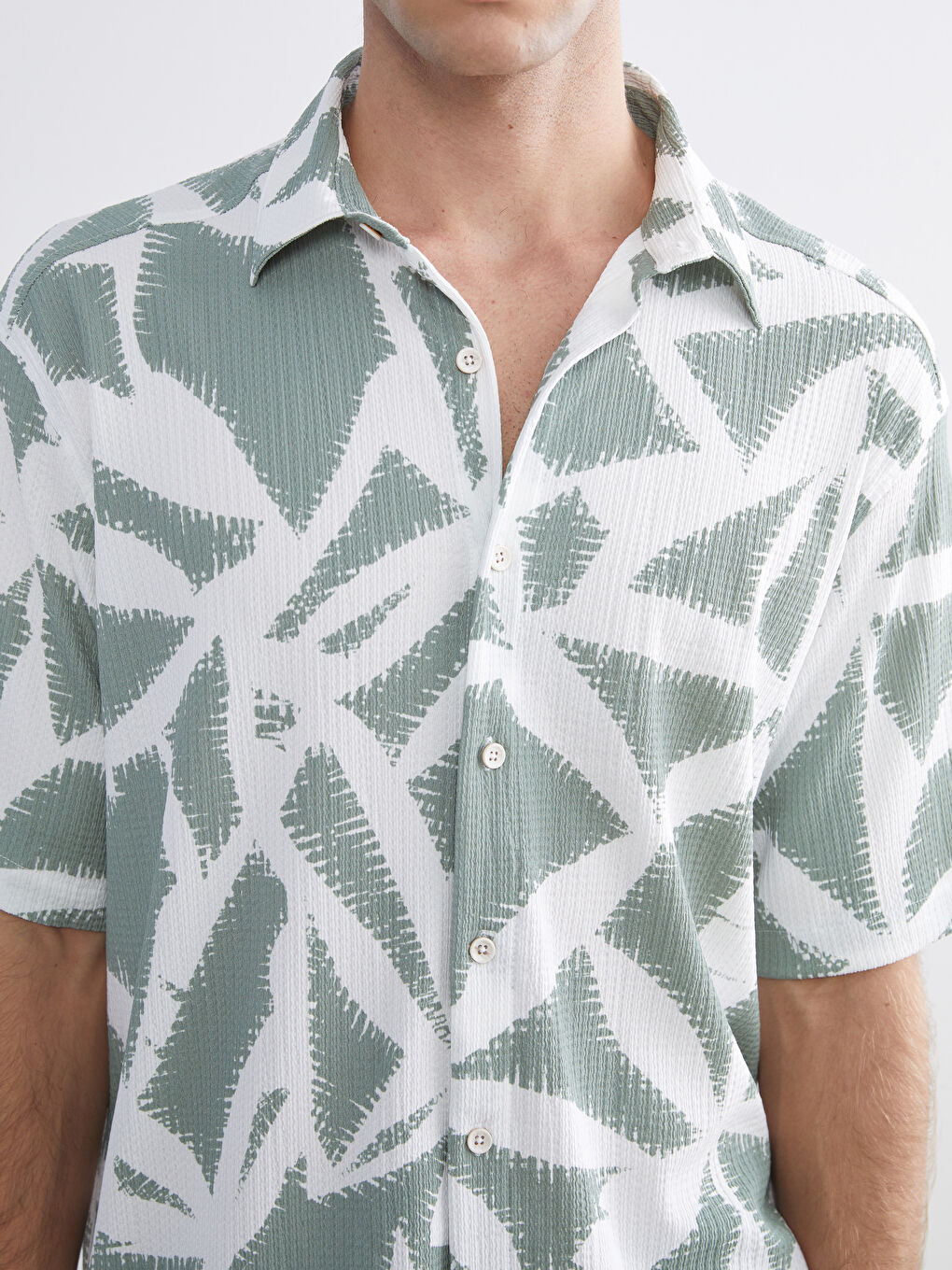 Yeşil Regular Fit Kısa Kollu Desenli Erkek Gömlek-2