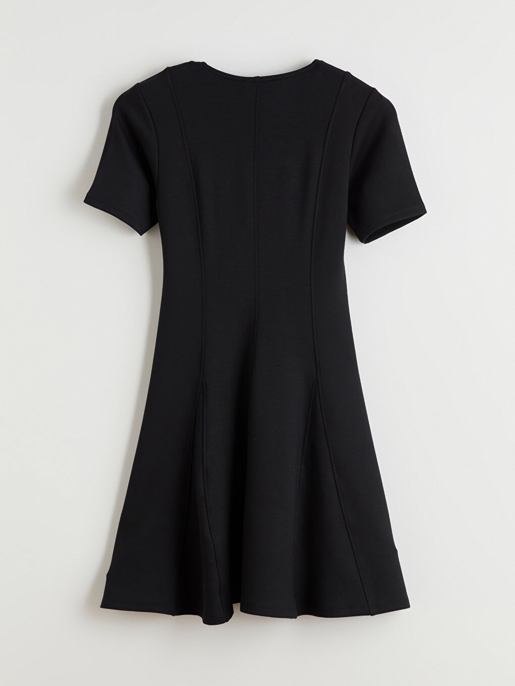 Siyah V Yaka Elbise-5