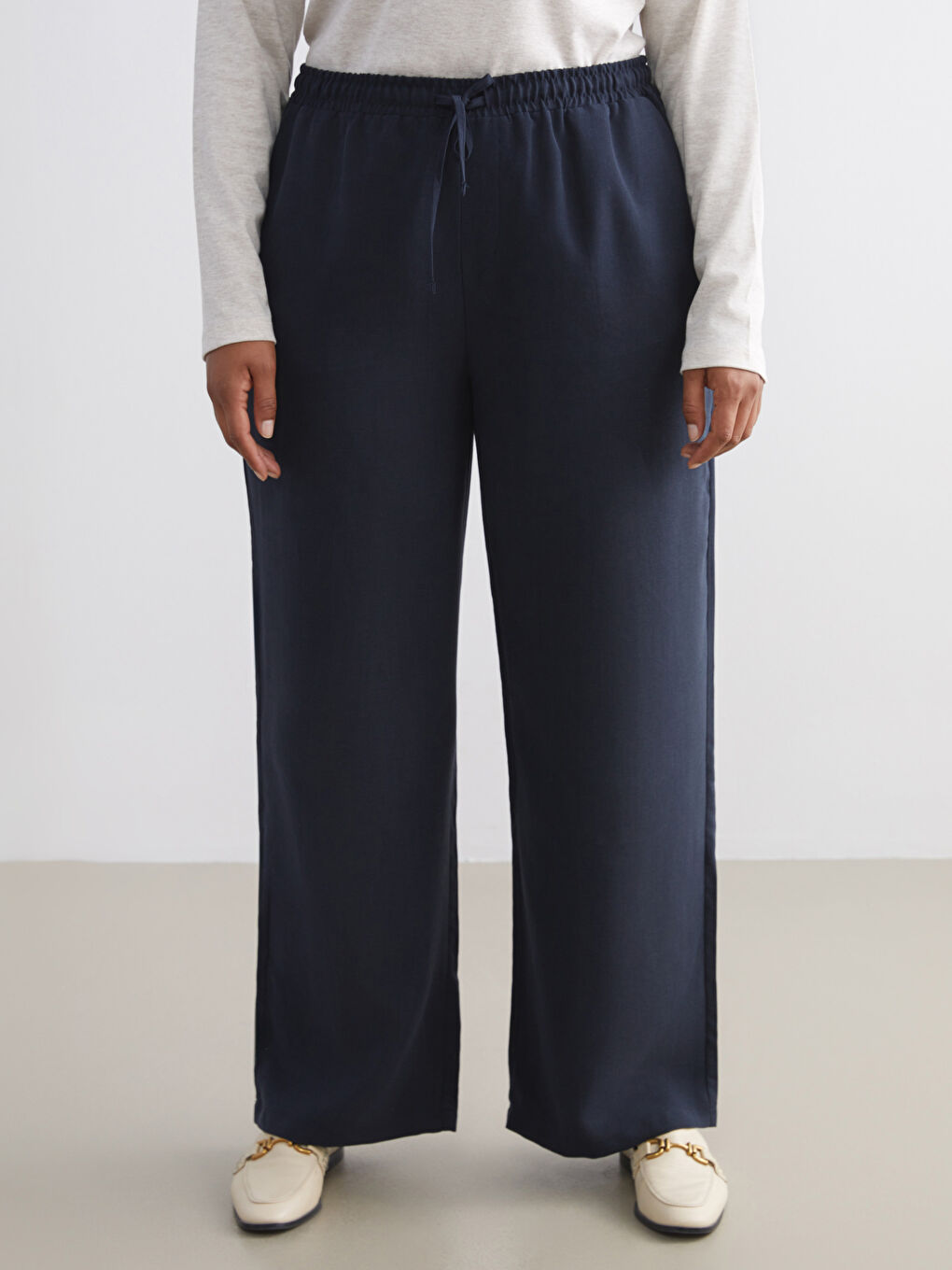 Lacivert Büyük Beden Beli Lastikli Geniş Paça Kadın Pantolon-2