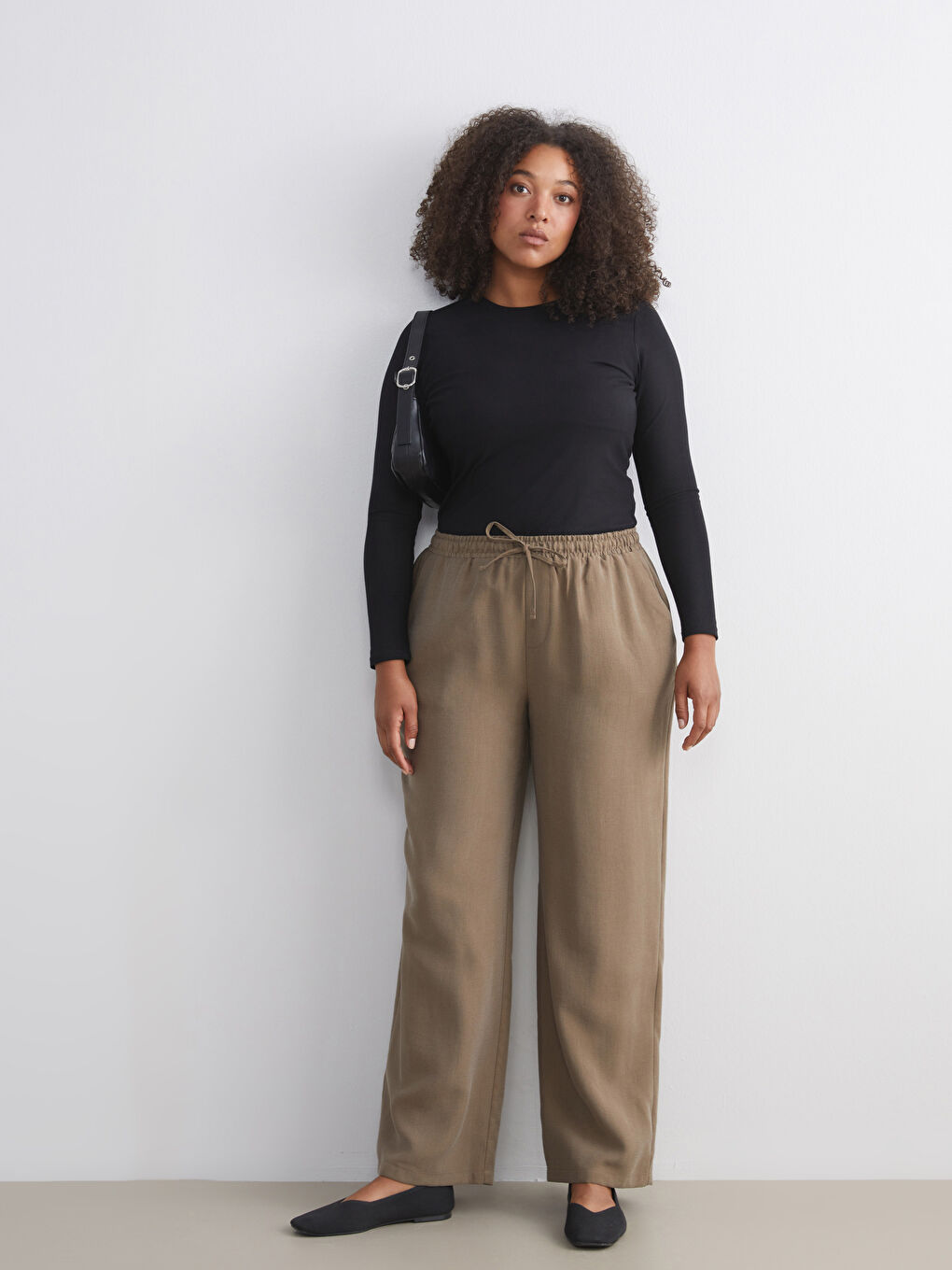 Haki Büyük Beden Beli Lastikli Geniş Paça Kadın Pantolon-1