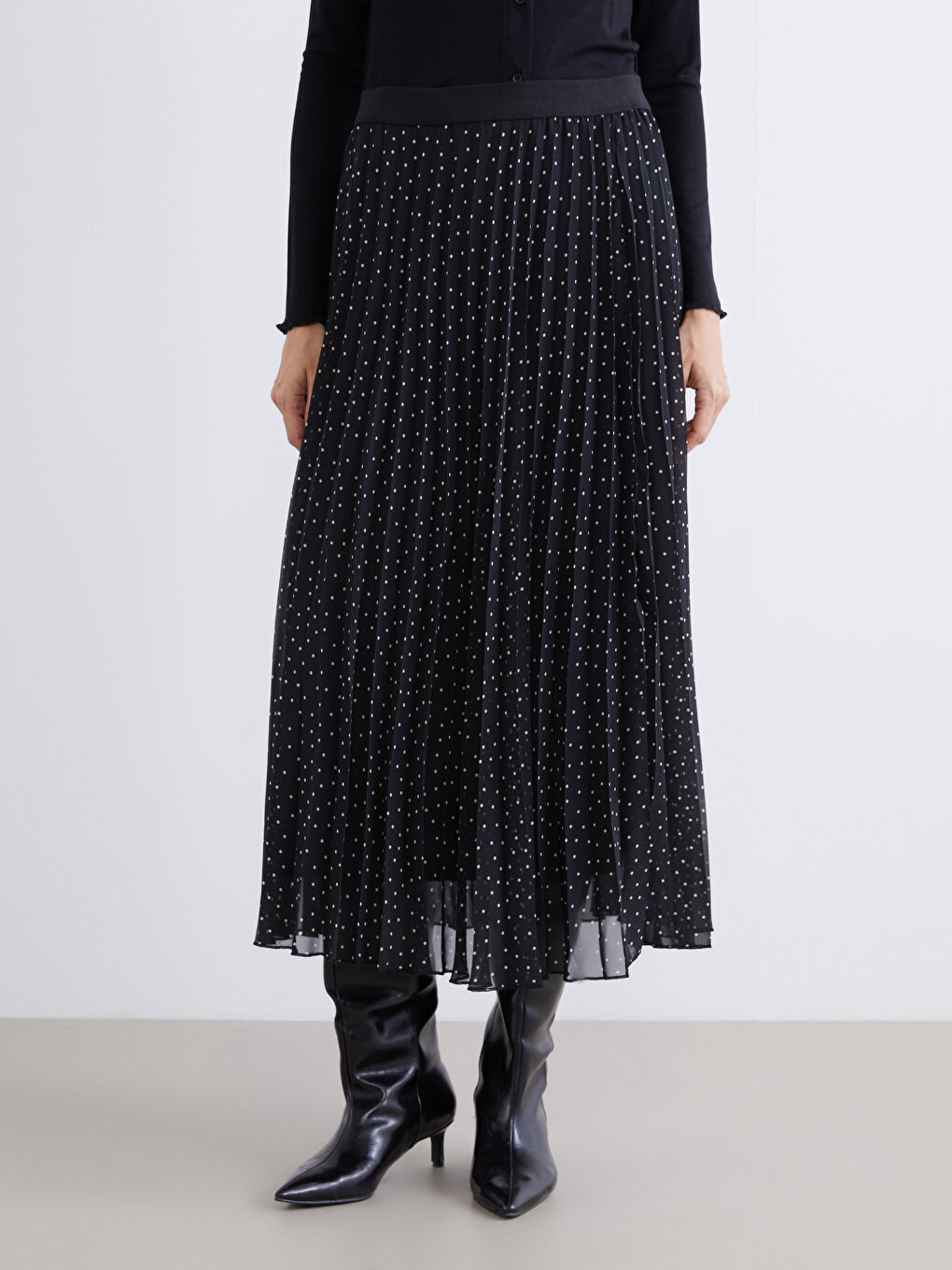 Siyah Beli Lastikli Puantiyeli Pileli Şifon Etek-1