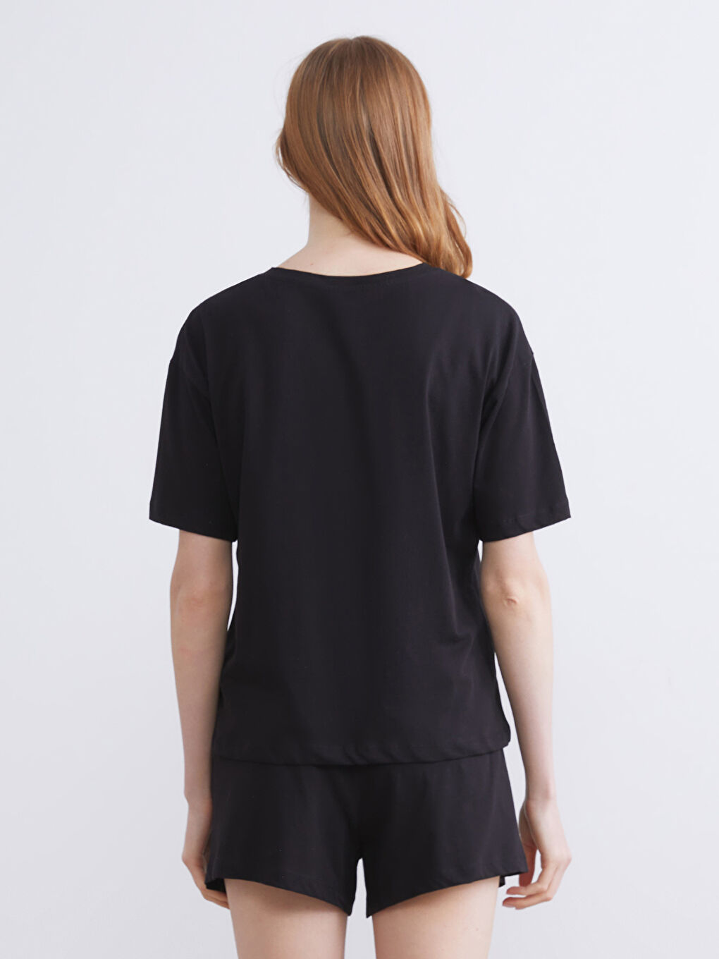 Siyah Bisiklet Yaka Baskılı Kadın Pijama Üstü-1