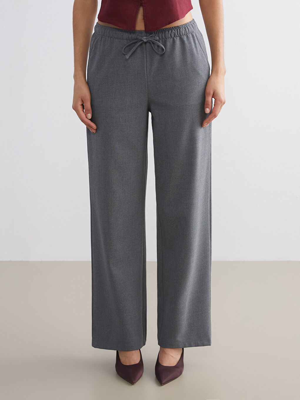 Gri Beli Lastikli Geniş Paça Kadın Pantolon-1