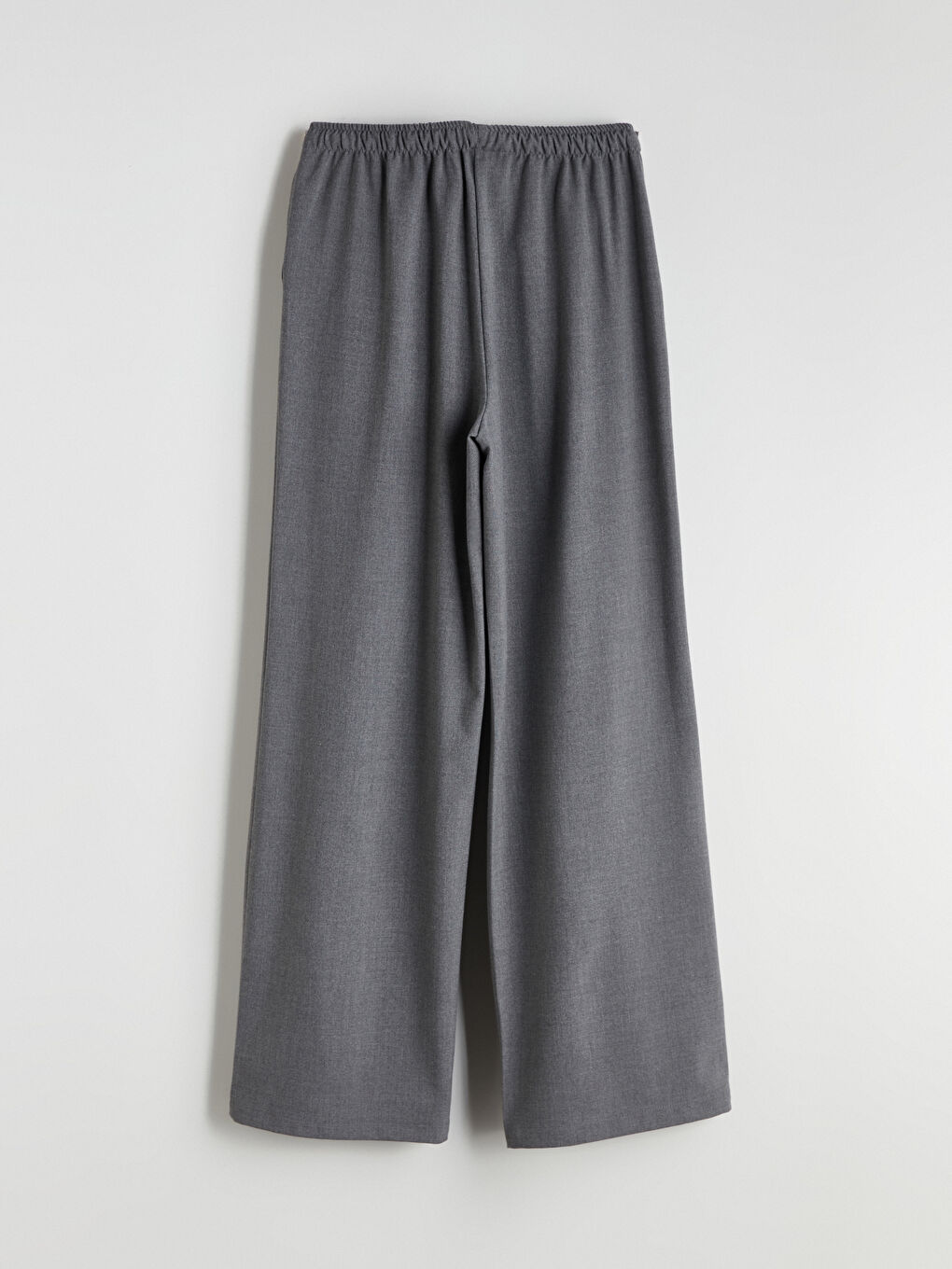 Gri Beli Lastikli Geniş Paça Kadın Pantolon-5