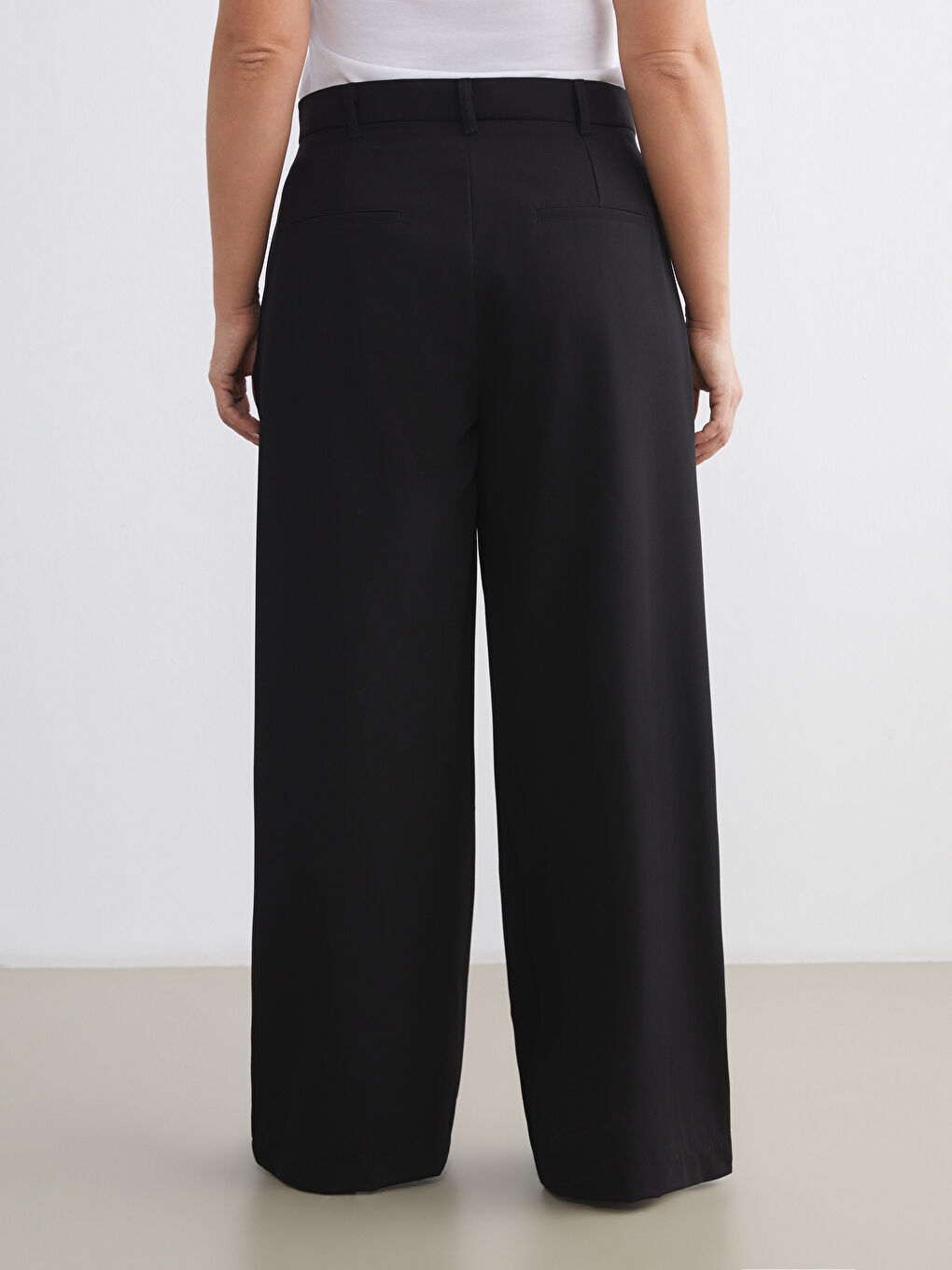 Siyah Büyük Beden Loose Fit Kadın Pantolon-3