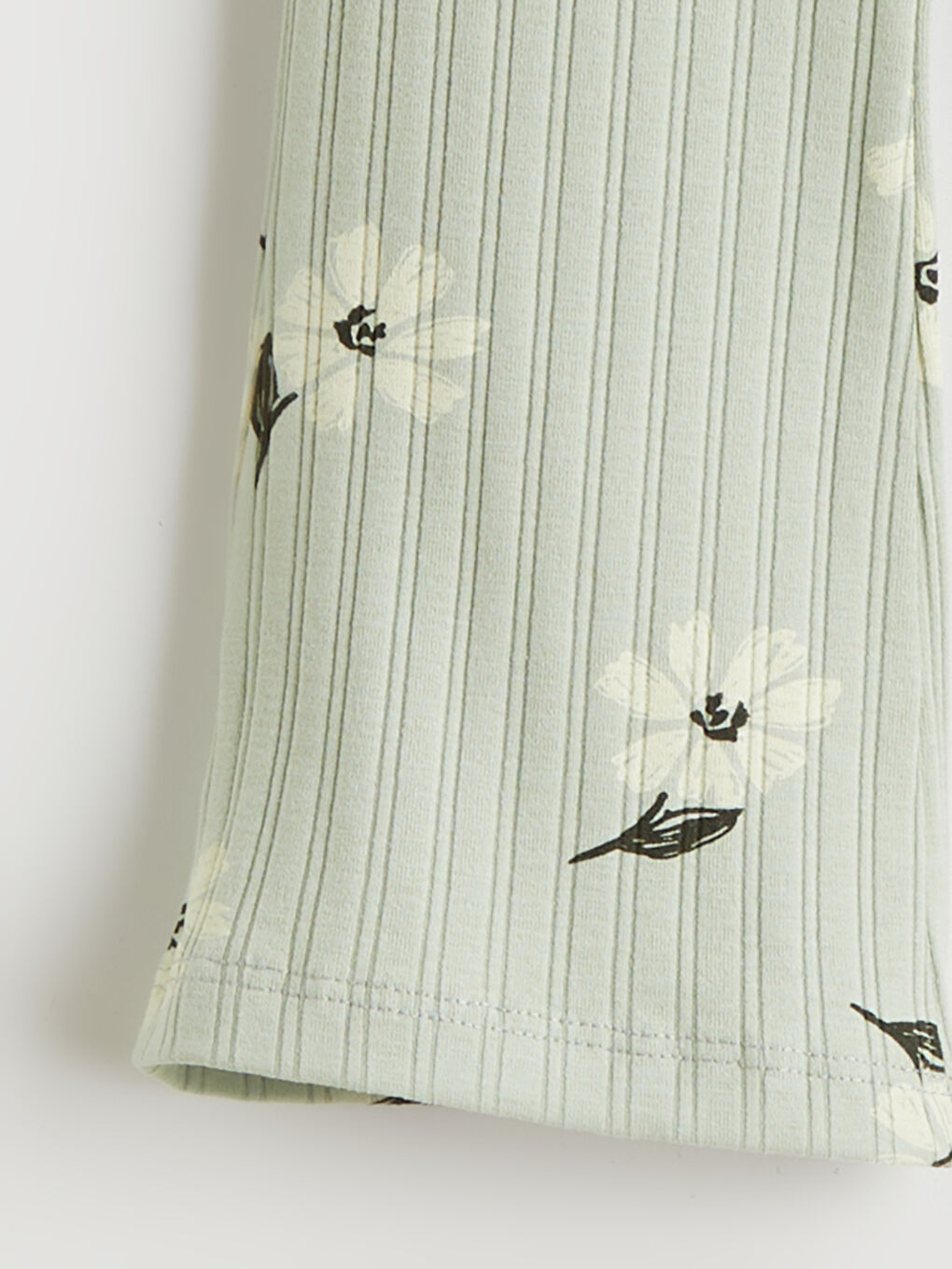 Yeşil Beli Lastikli Çiçekli İspanyol Paça Kız Çocuk Tayt-1