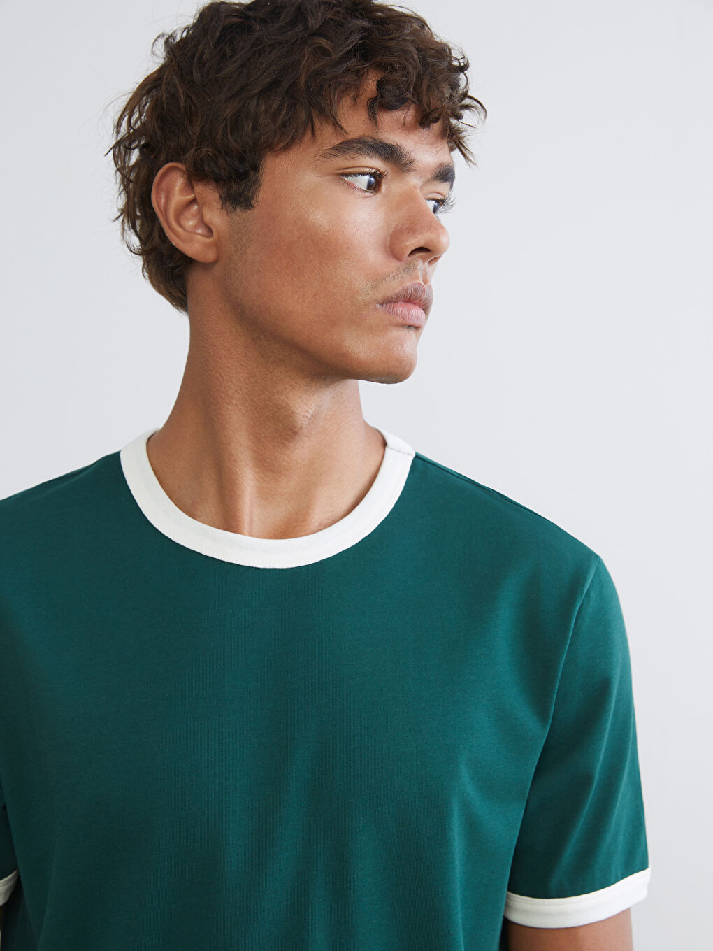 Yeşil Kontrast Detaylı Erkek Penye Tişört