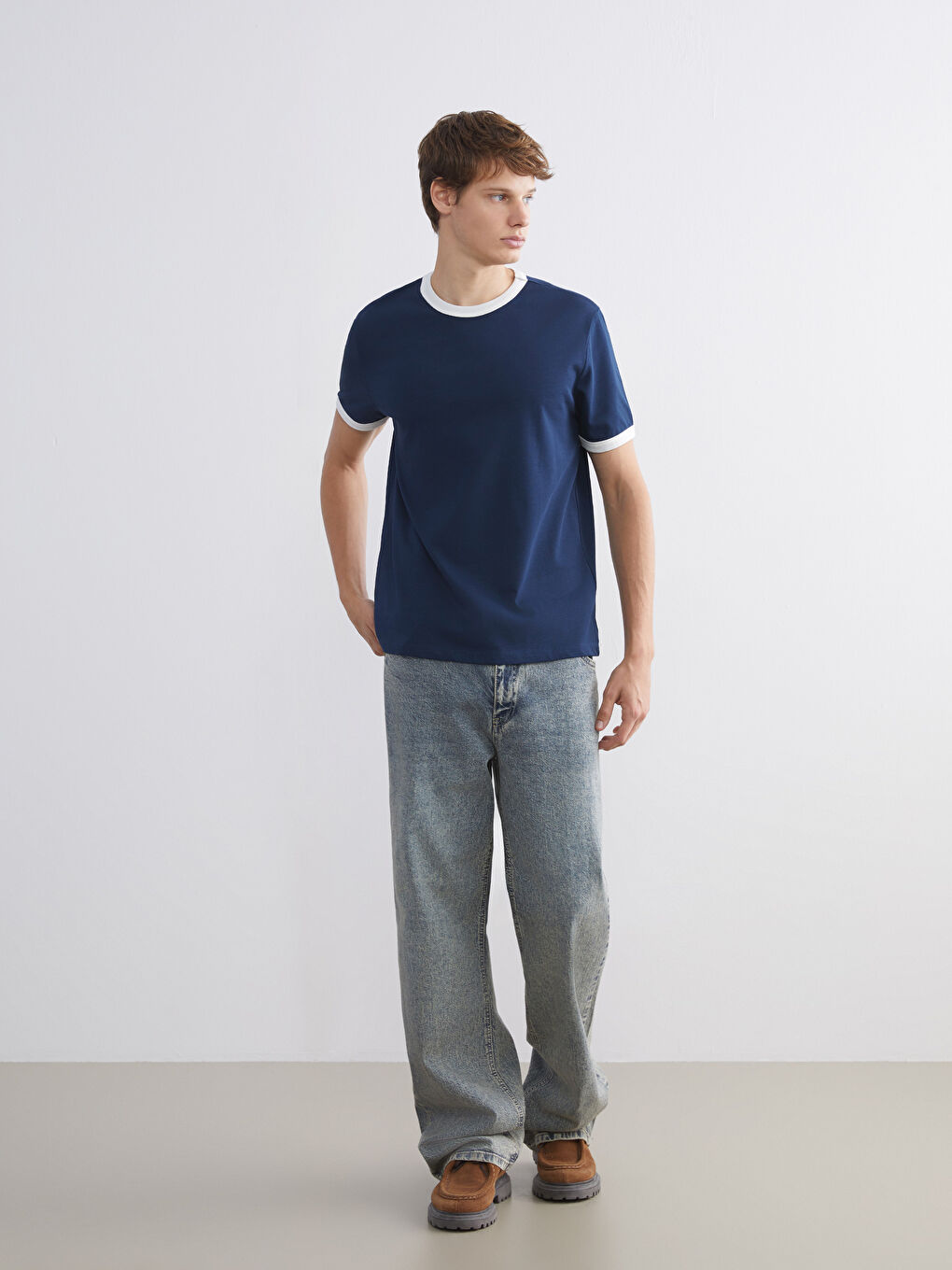 Lacivert Kontrast Detaylı Erkek Penye Tişört-1