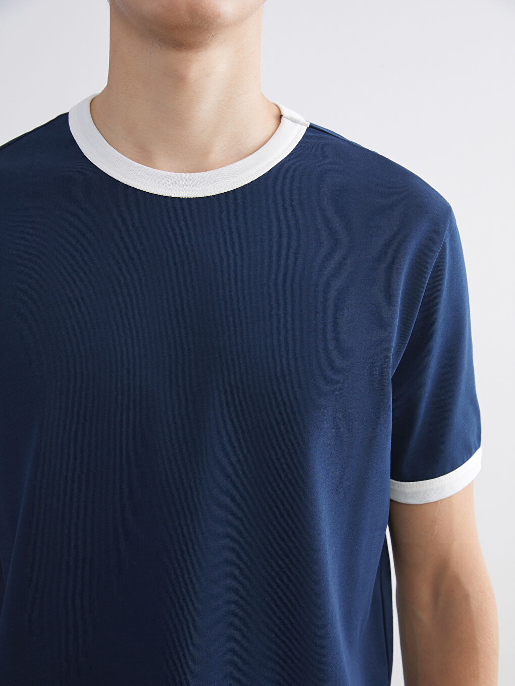 Lacivert Kontrast Detaylı Erkek Penye Tişört-2