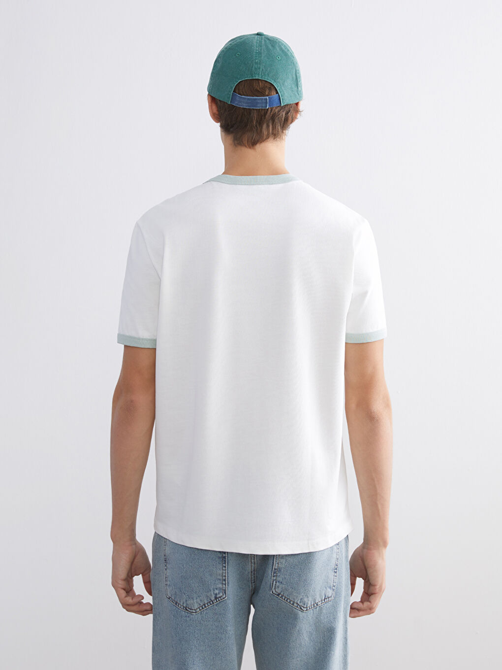 Ekru Kontrast Detaylı Penye Erkek Tişört-3