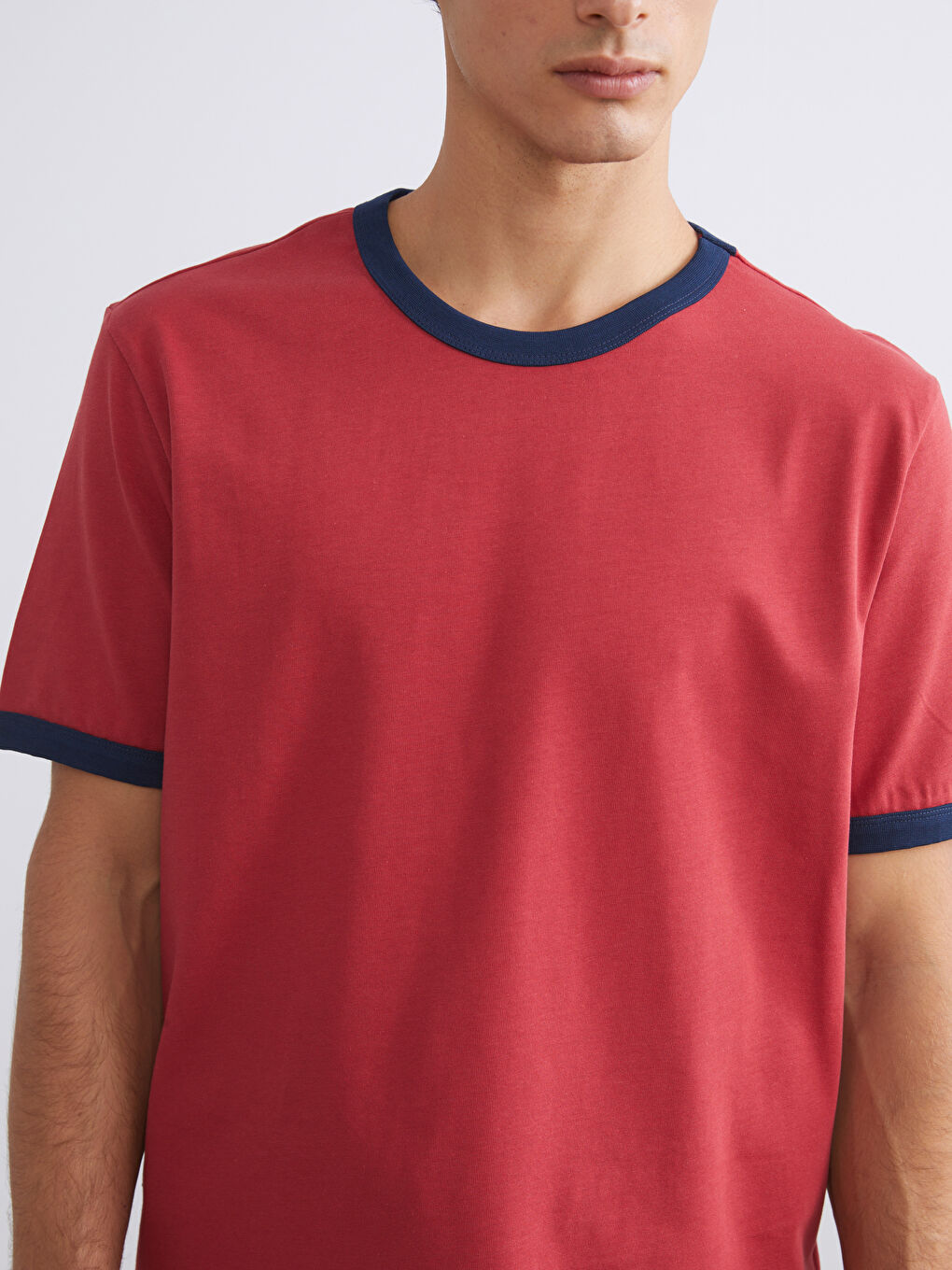 Kırmızı Kontrast Detaylı Erkek Penye Tişört-2