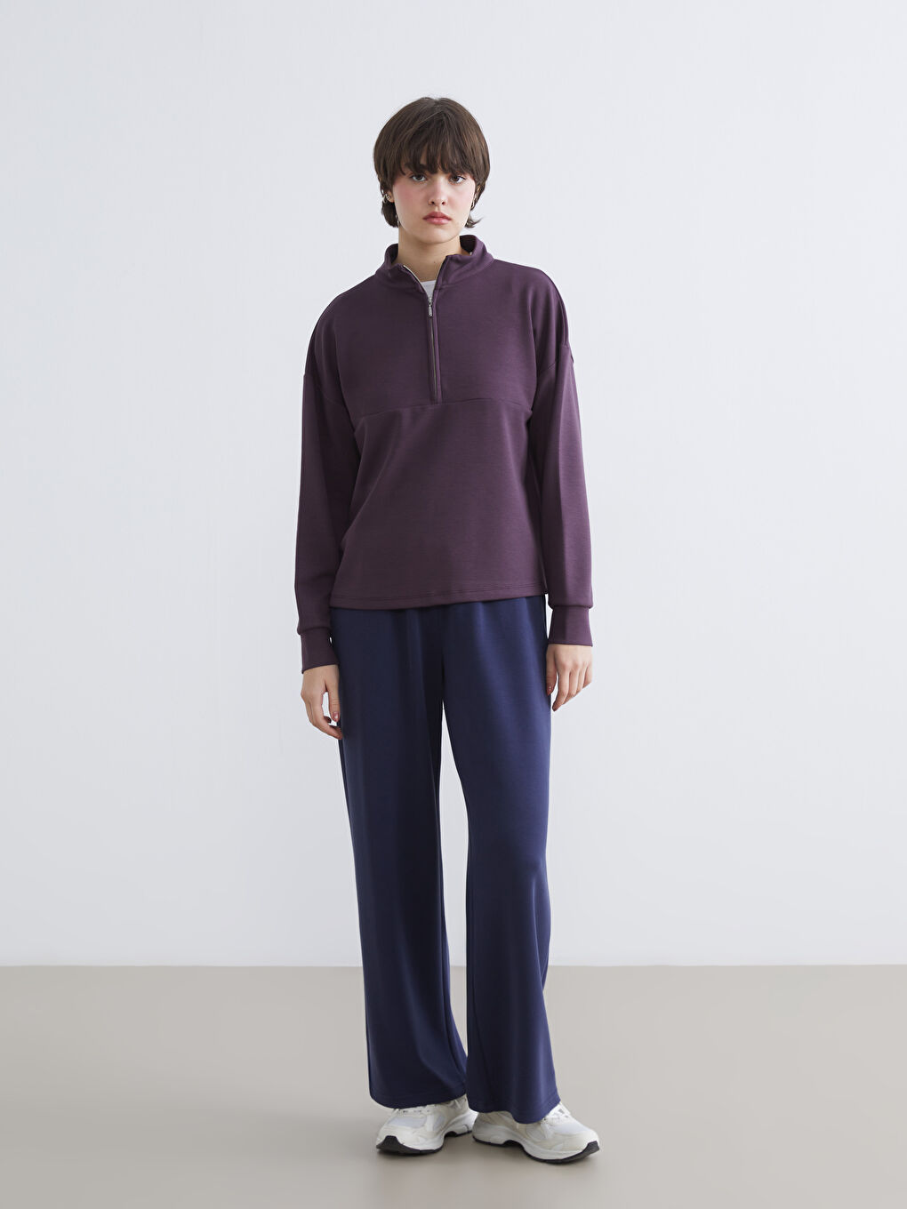 Mürdüm Dik Yaka Kadın Sweatshirt-1