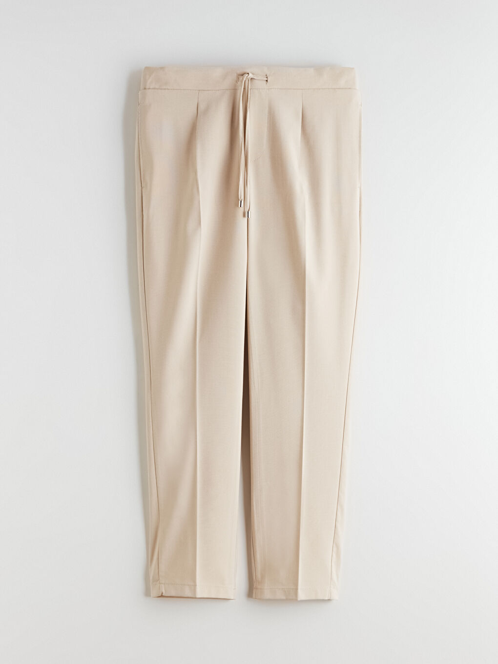 Bej Beli Lastikli Havuç Kesim Kadın Pileli Pantolon-4