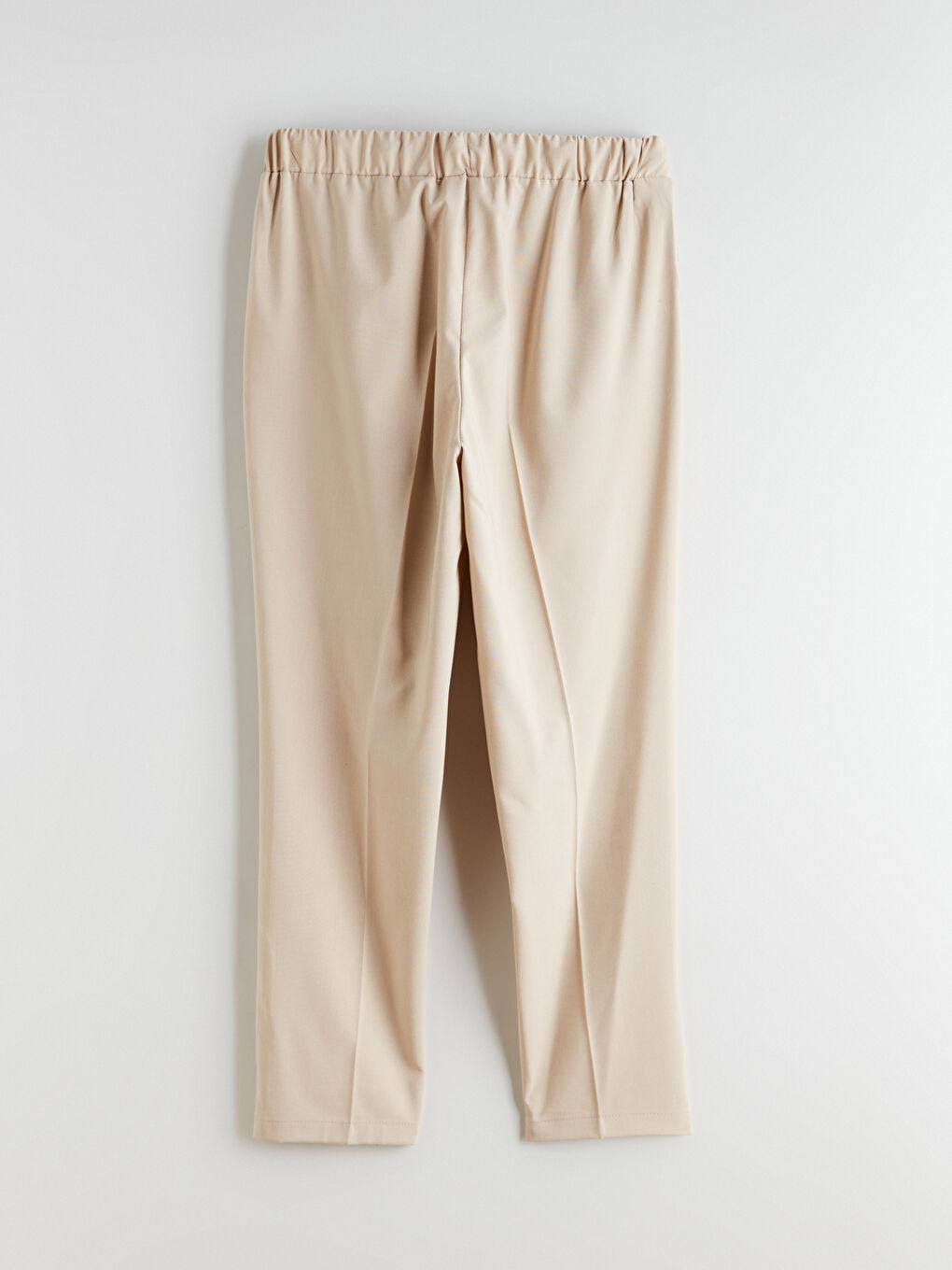 Bej Beli Lastikli Havuç Kesim Kadın Pileli Pantolon-5