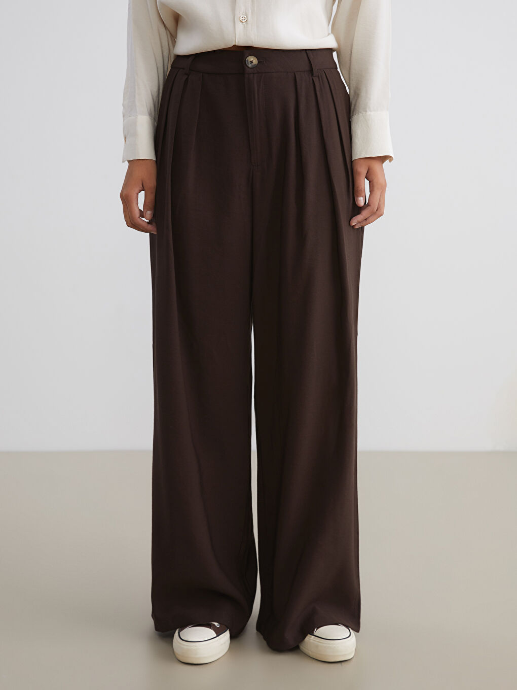 Kahverengi Loose Fit Geniş Paça Kadın Pileli Pantolon-1