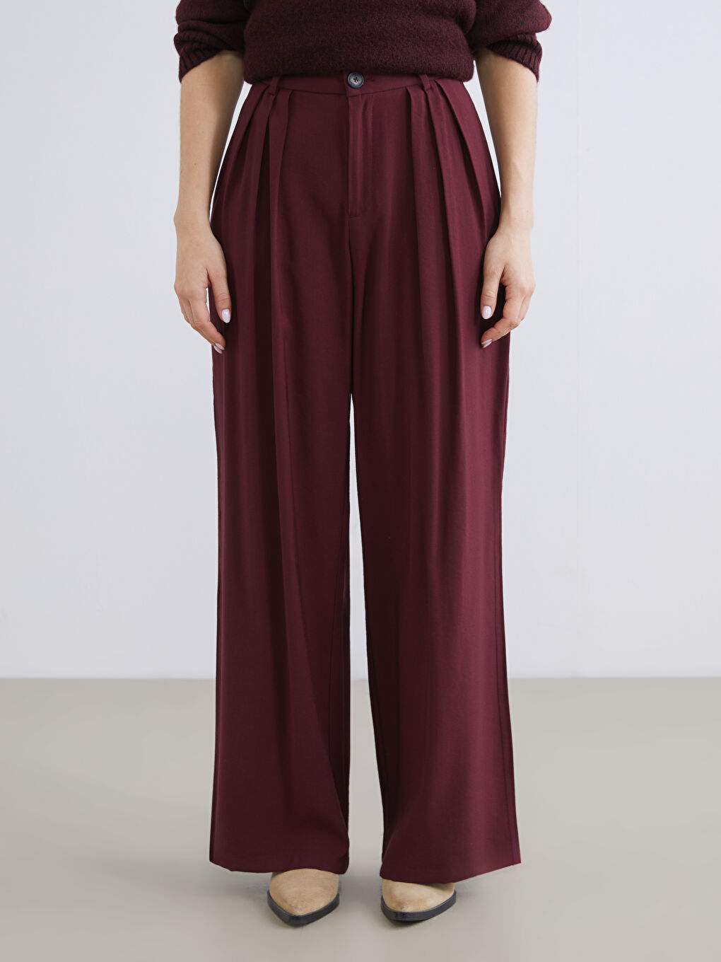 Bordo Loose Fit Geniş Paça Kadın Pileli Pantolon-1