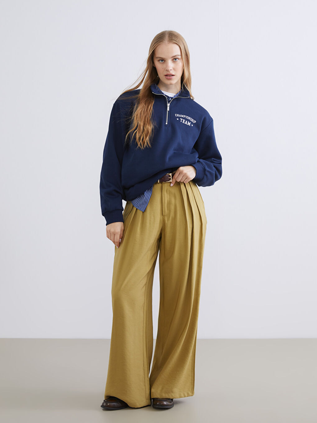 Haki Loose Fit Geniş Paça Kadın Pileli Pantolon