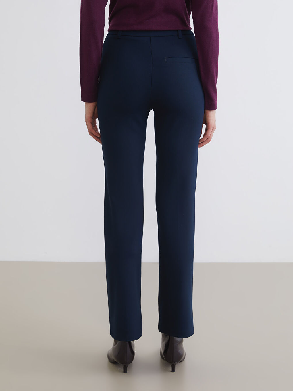 Lacivert Dar Fit İspanyol Paça Kadın Pantolon-3