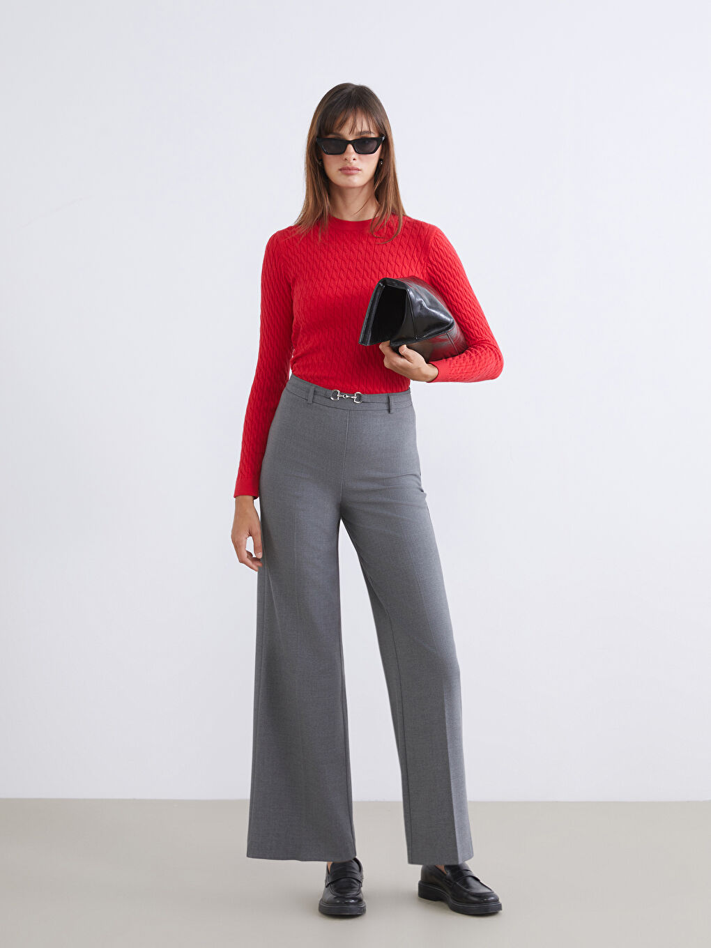 Gri Dar Fit Geniş Paça Kadın Pantolon