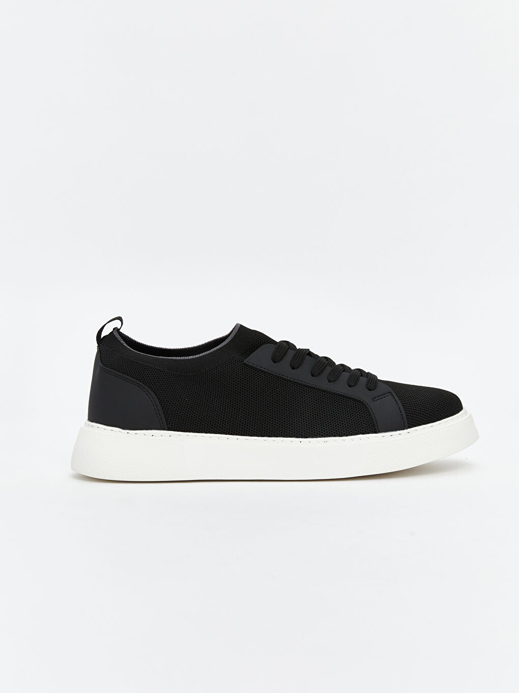 Siyah Bağcıklı Erkek Spor Ayakkabı-1