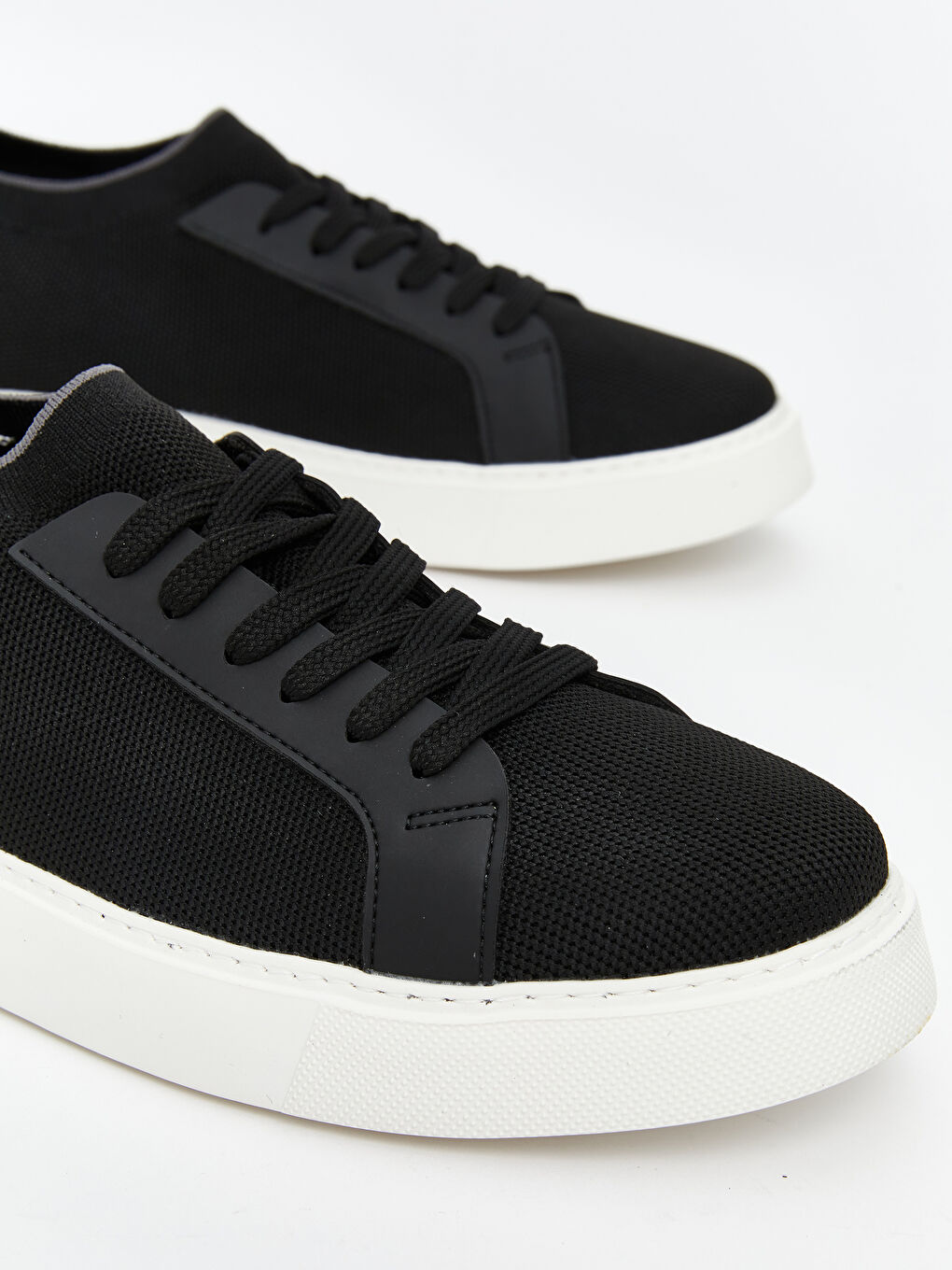 Siyah Bağcıklı Erkek Spor Ayakkabı-2