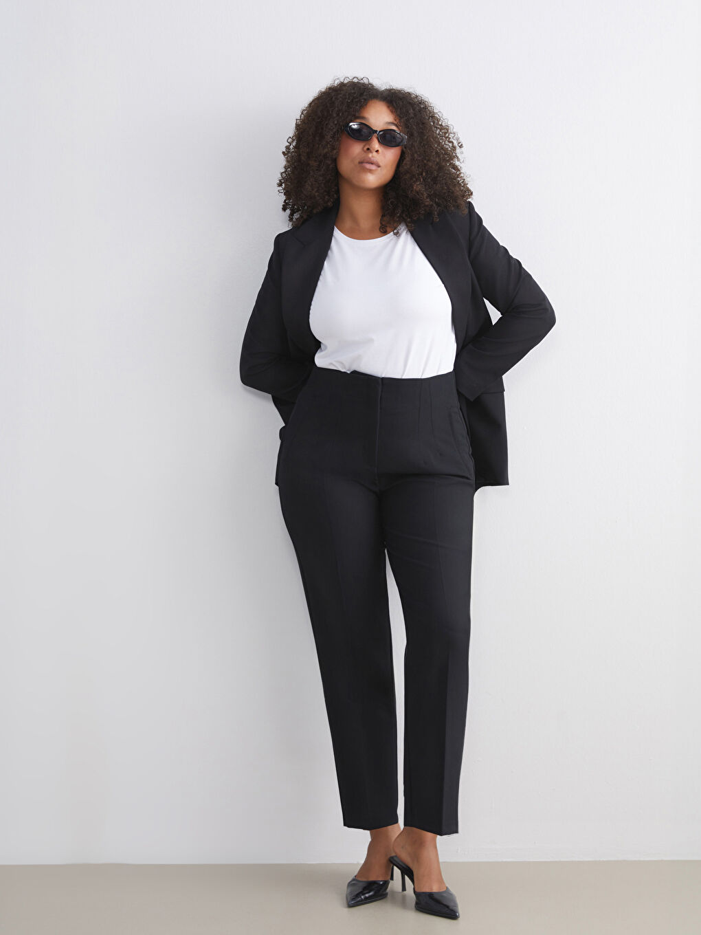 Siyah Yüksek Bel Standart Fit Kadın Pantolon