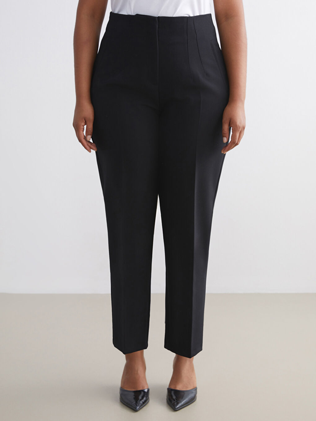 Siyah Yüksek Bel Standart Fit Kadın Pantolon-1