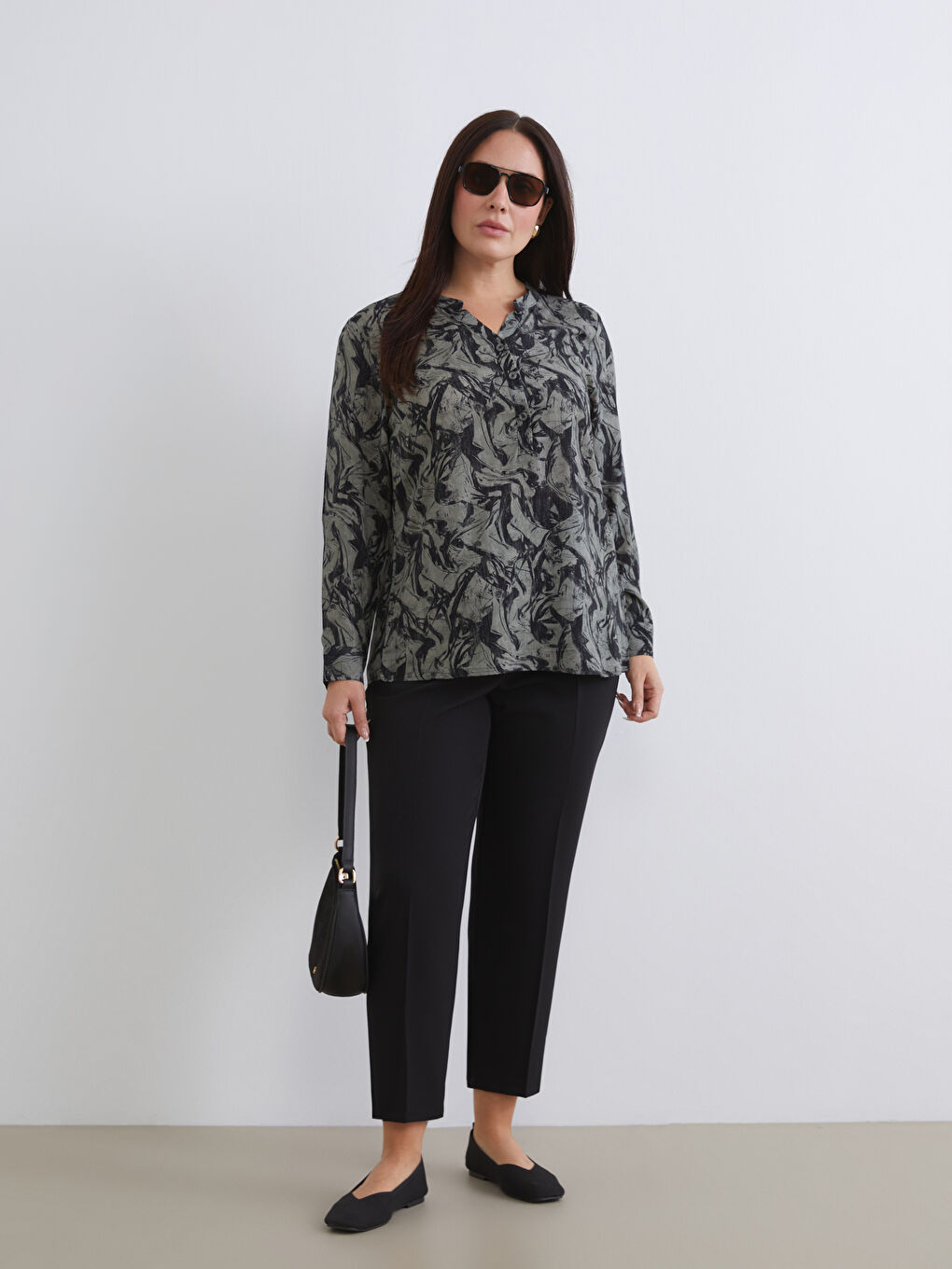 Siyah Standart Fit Kadın Pantolon