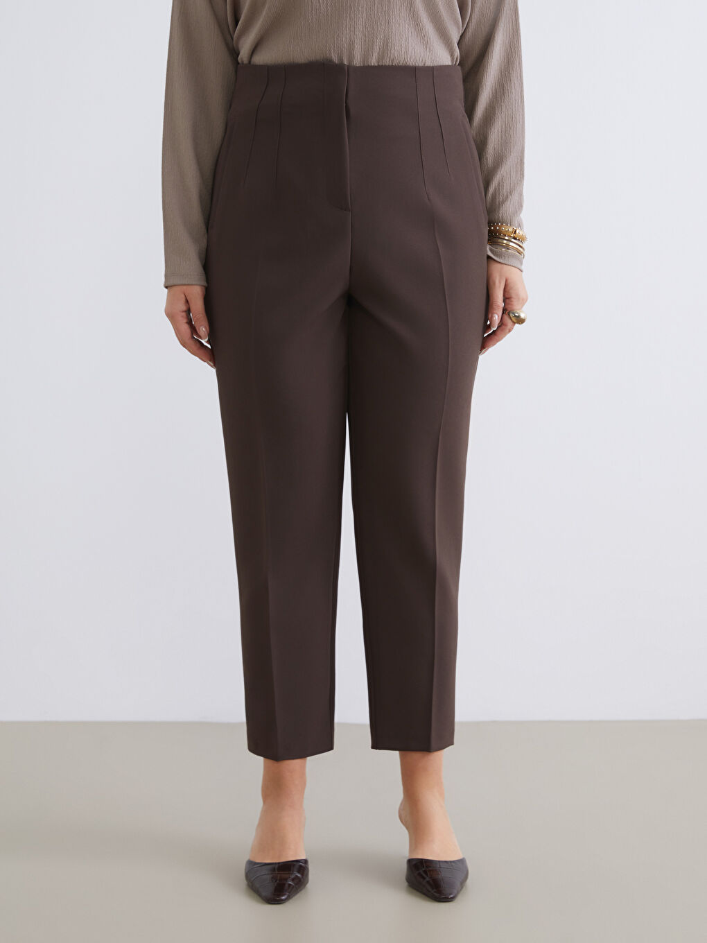 Kahverengi Standart Fit Kadın Pantolon-1