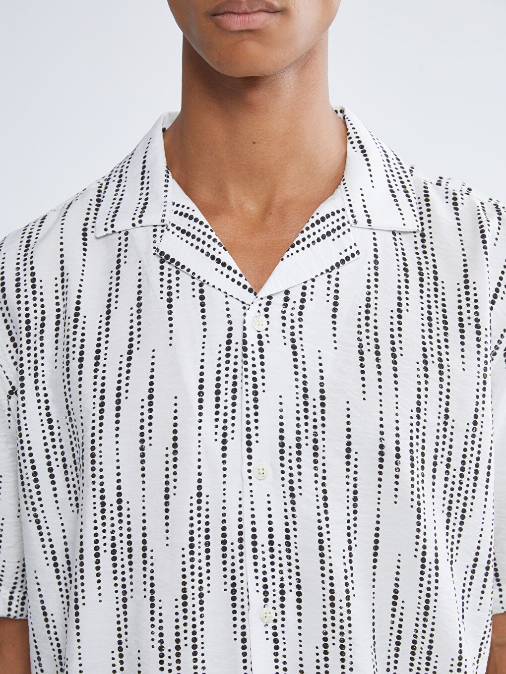 Ekru Regular Fit Resort Yaka Kısa Kollu Desenli Erkek Gömlek-2