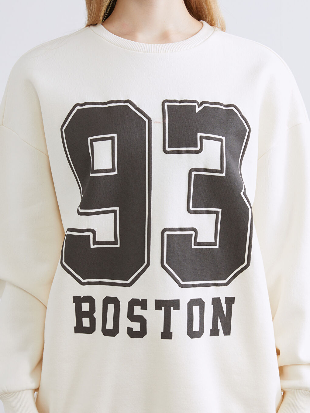 Bej Boston Baskılı Oversize Kadın Kalın Sweatshirt-2