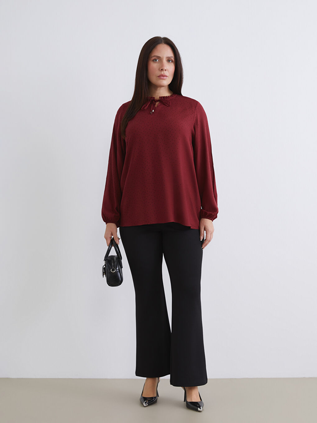 Siyah Dar Fit İspanyol Paça Kadın Pantolon