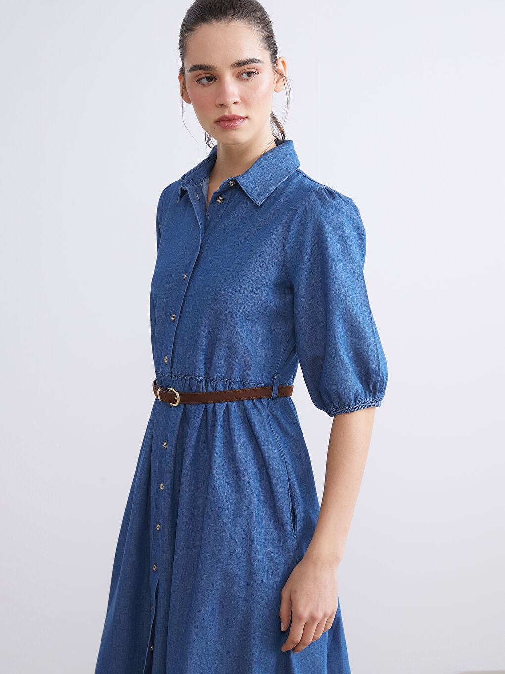 İndigo Gömlek Yaka Balon Kollu Kemerli Jean Elbise-1