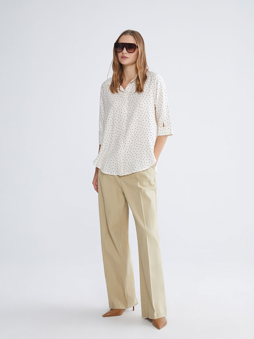 Bej Puantiyeli Kadın Gömlek-1