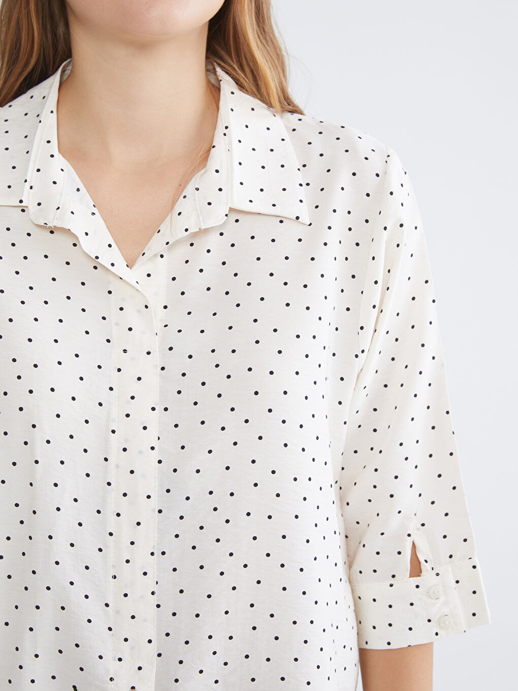 Bej Puantiyeli Kadın Gömlek-2