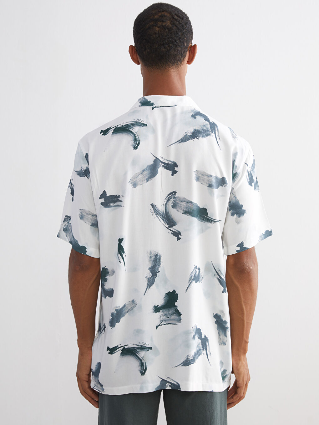 Petrol Regular Fit Resort Yaka Kısa Kollu Desenli Viskon Erkek Gömlek-3