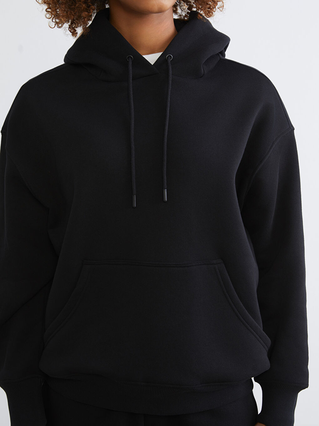 Siyah Kanguru Cepli Kadın Kalın Hoodie-2