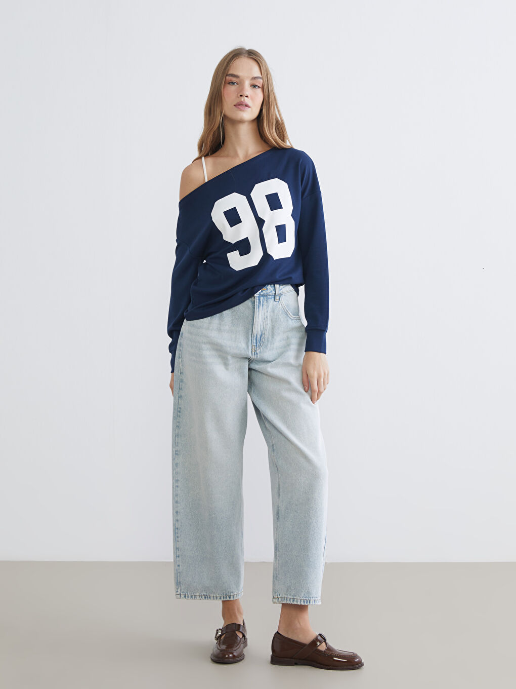 Lacivert Kayık Yaka Baskılı Kadın Sweatshirt-1