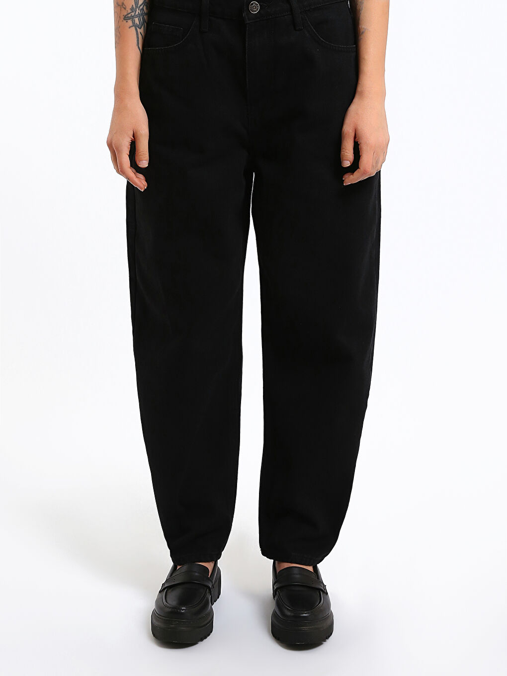 Barrel Fit Women's Jeans-1