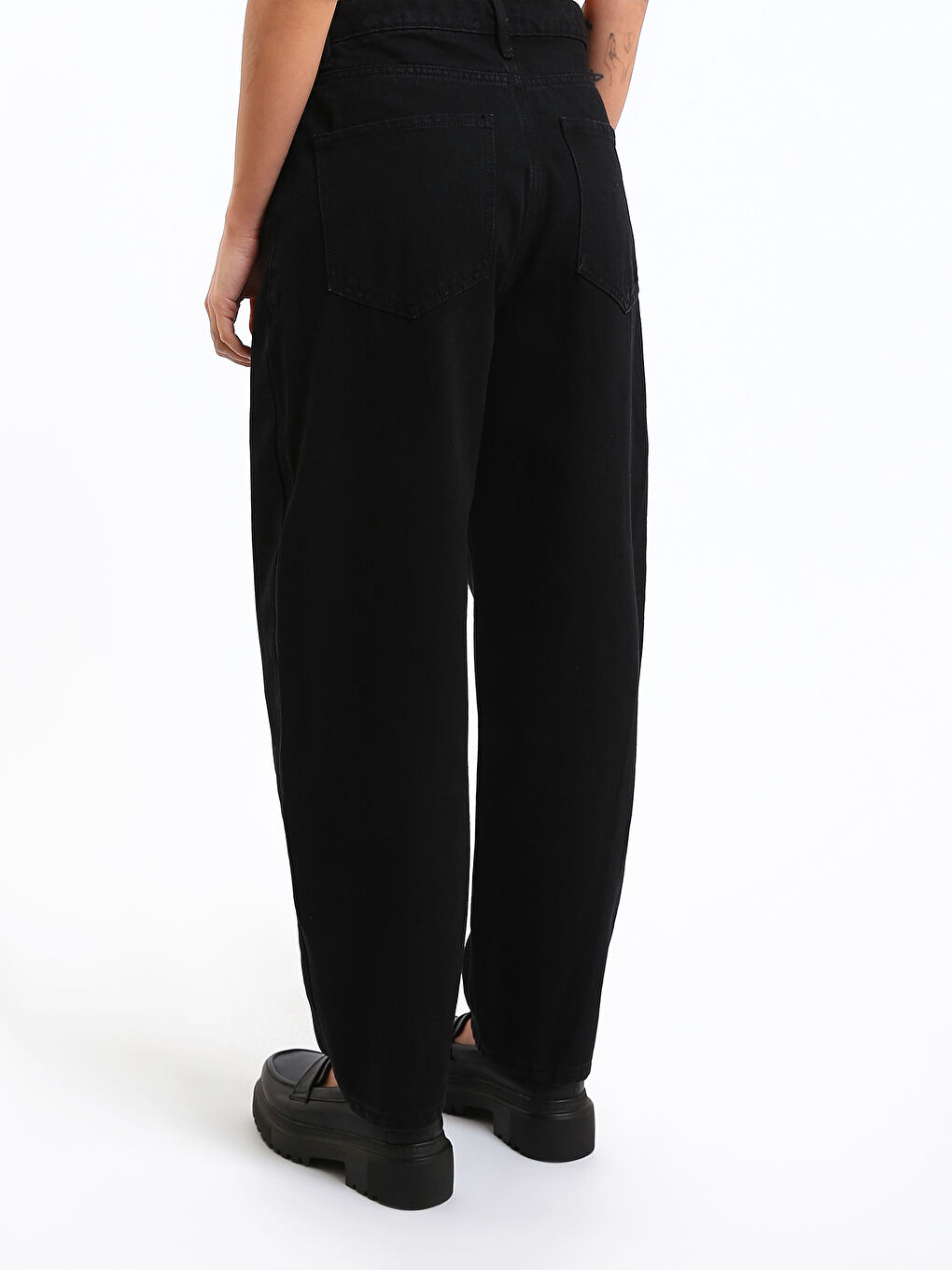 Barrel Fit Women's Jeans-4