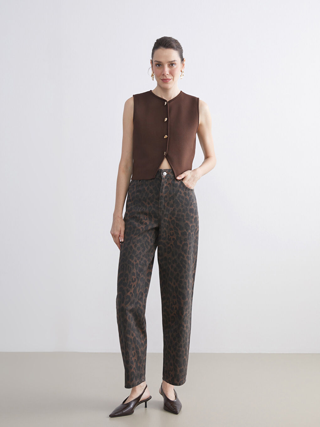 Crew Neck Women's Knitwear Waistcoat-1