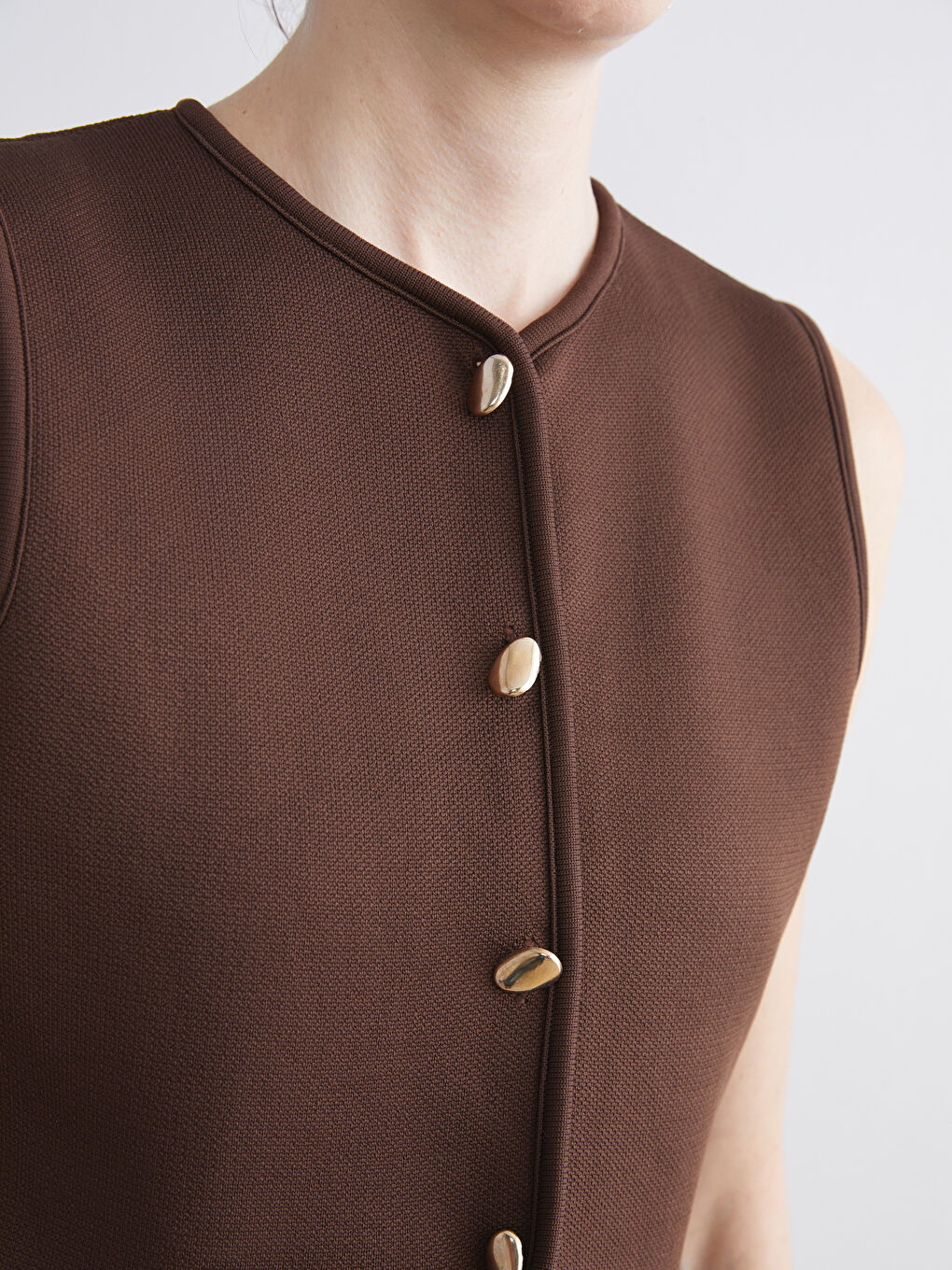 Crew Neck Women's Knitwear Waistcoat-2