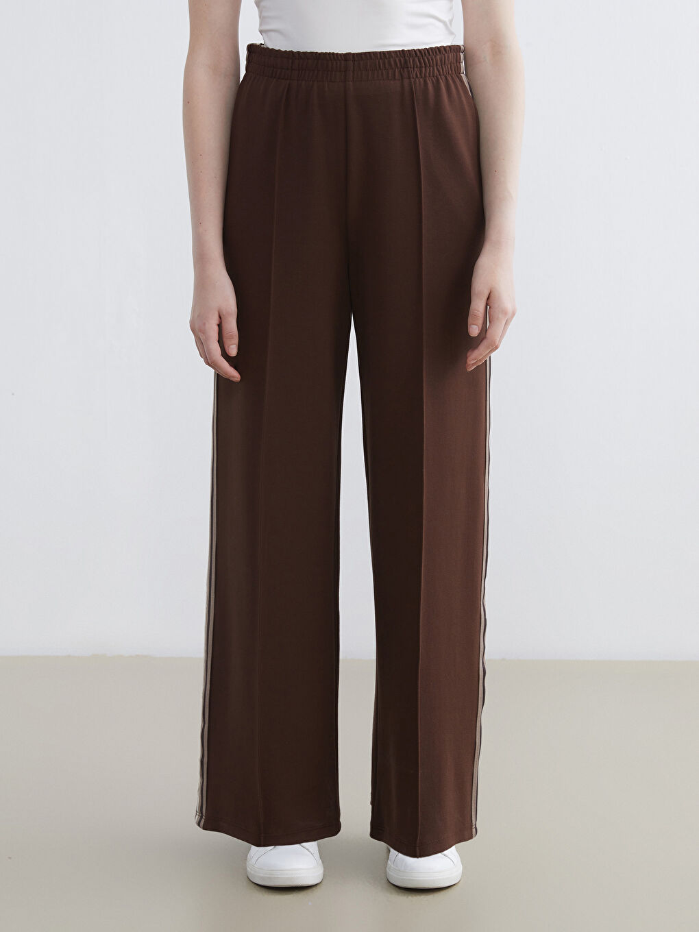 Kahverengi Beli Lastikli Kadın Eşofman Altı-1