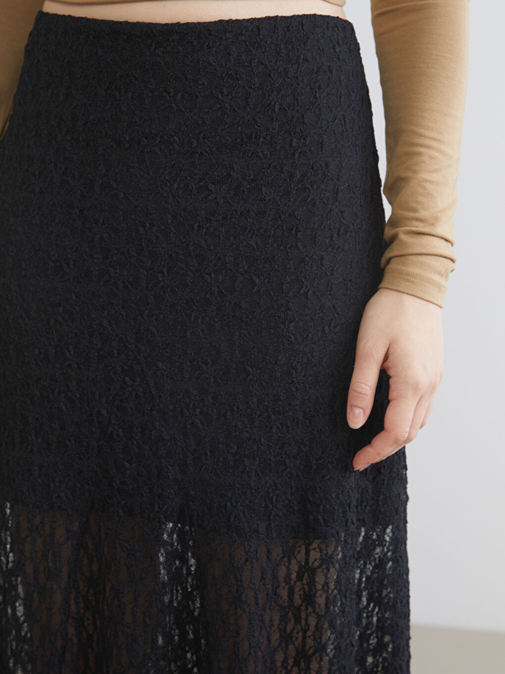 Siyah Beli Lastikli A Kesim Dantelli Etek-2