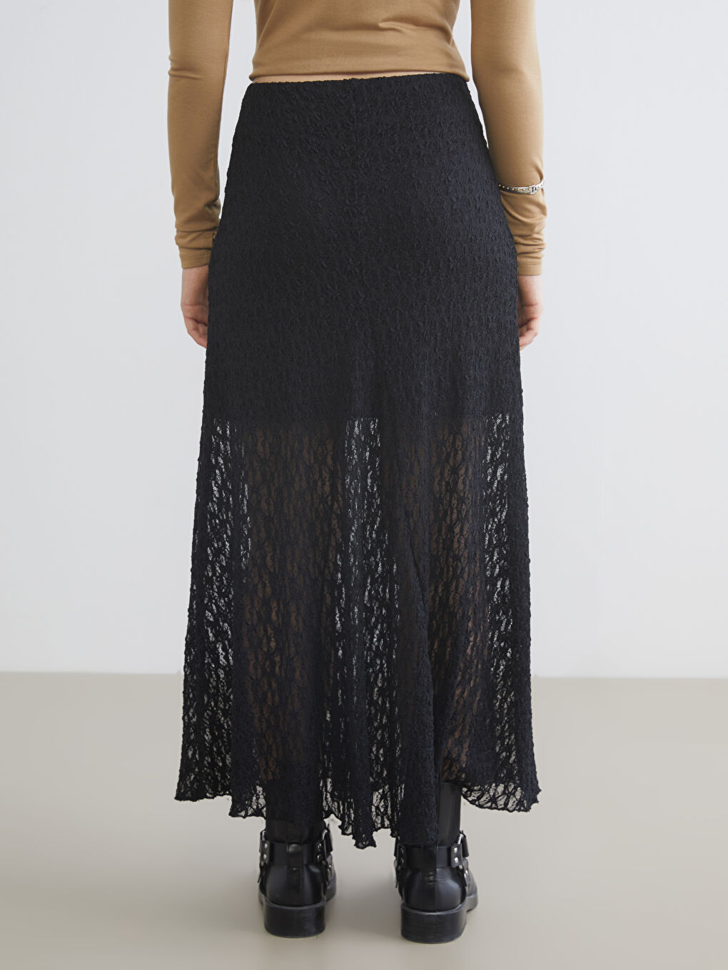 Woman BLACK Skirt-3