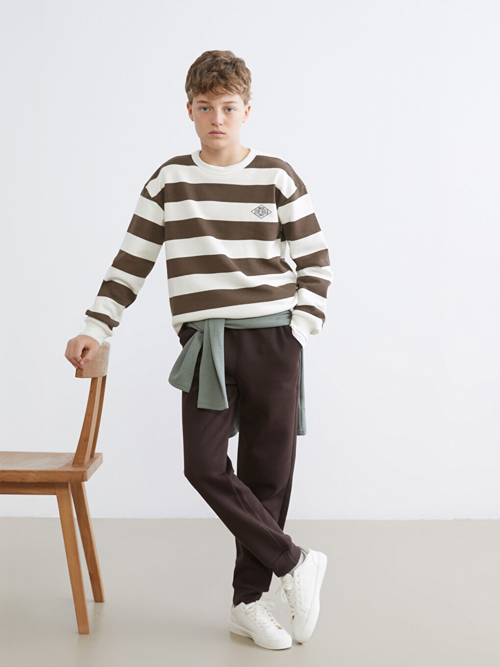 Kahverengi Bisiklet Yaka Erkek Çocuk Kalın Sweatshirt-1