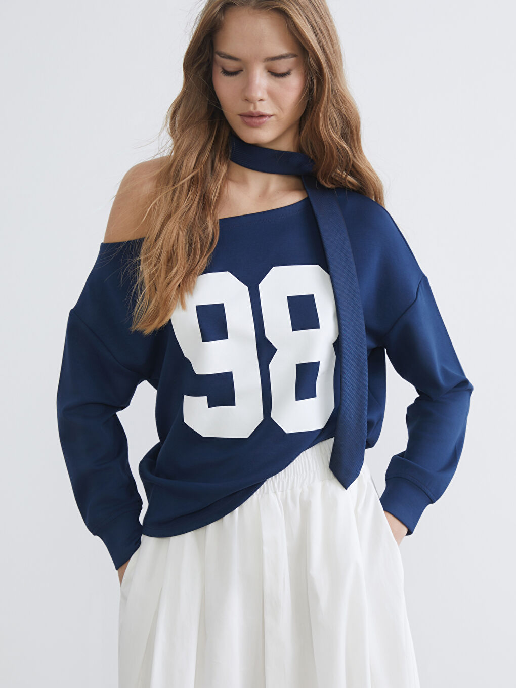 Lacivert Kayık Yaka Kadın Sweatshirt