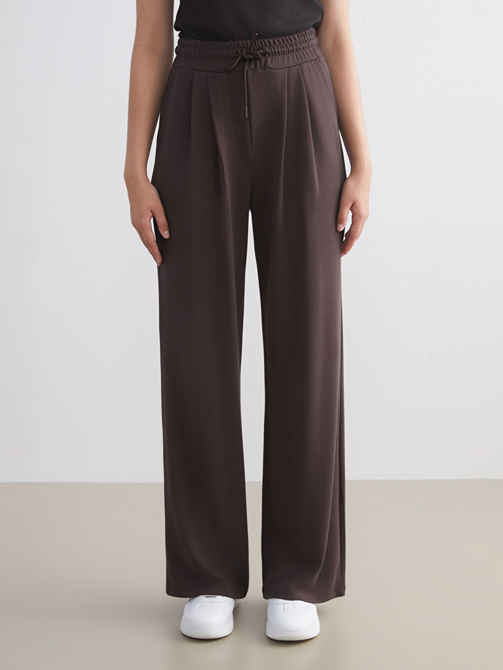 Kahverengi Beli Lastikli Geniş Paça Kadın Eşofman Altı-1