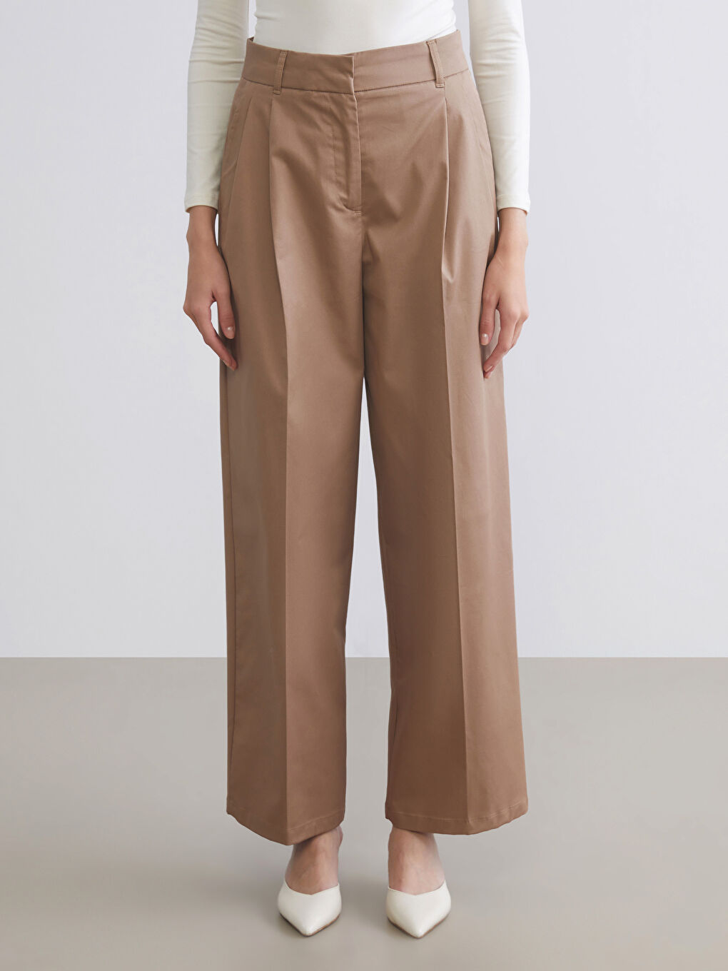 Loose Fit Wide Leg Women's Pleated Trousers-2