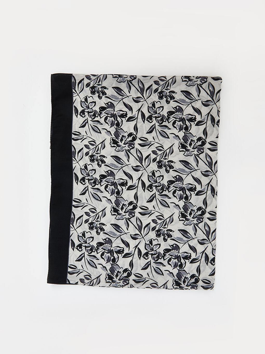 Siyah Çiçek Desenli Kadın Şal-1